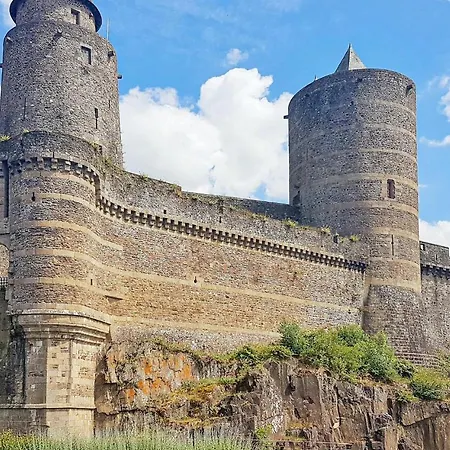 Gorgeous In * Noyal-sous-Bazouges